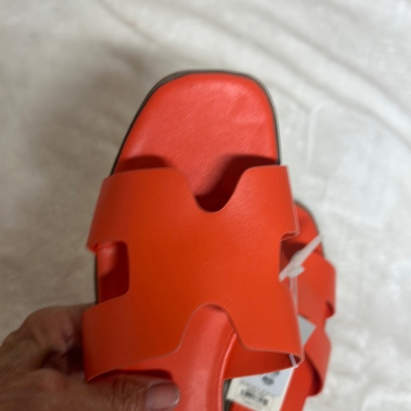 A New Day Orange Sandals Vibrant Slip-On Design - Picture 7 of 7